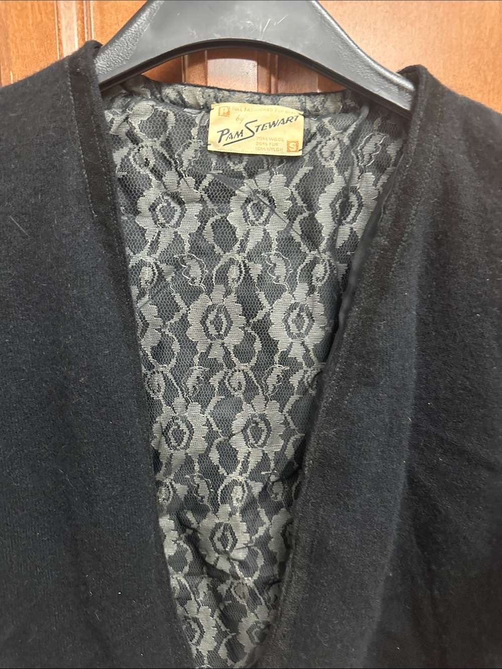 Pam Stewart  Black Cropped Lace-Back Cardigan,Jeweled Clasp-mink collar Vintage - Picture 5 of 7